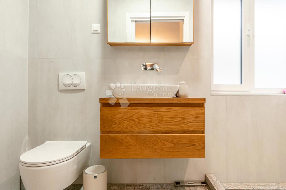 Apartma Za najem - PRIMORSKO-GORANSKA KOSTRENA