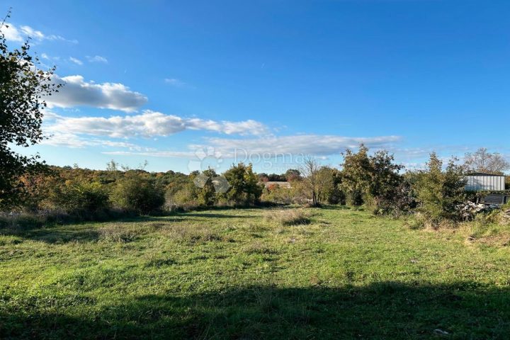 Pozemok na predaj 1235 m² – Bale