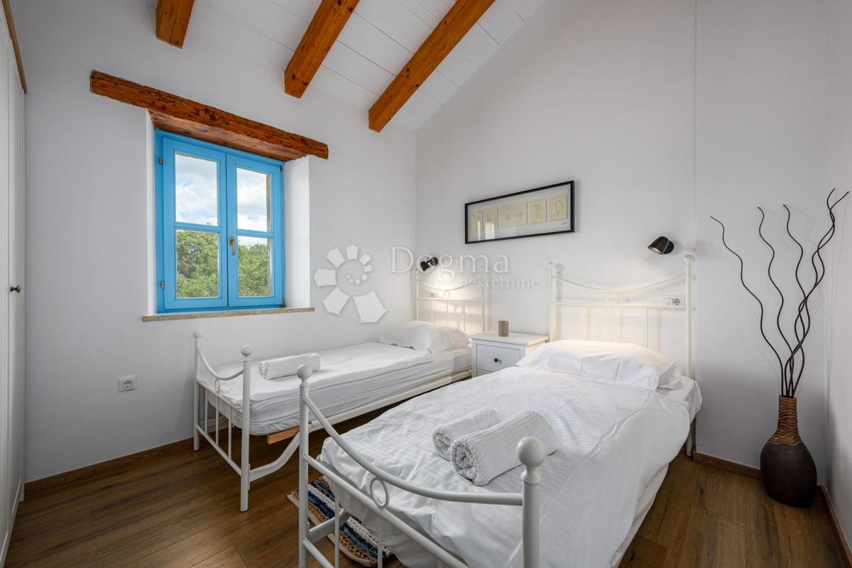Kuća Na prodaju - ISTARSKA SVETI LOVREČ