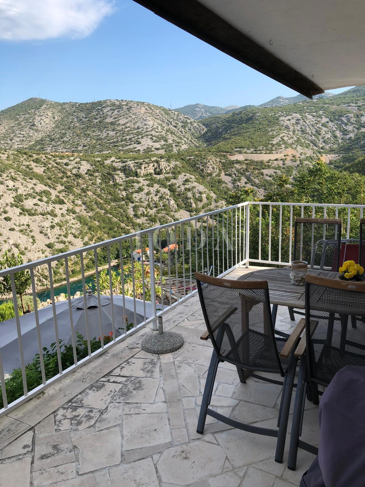 House For sale - PRIMORSKO-GORANSKA NOVI VINODOLSKI