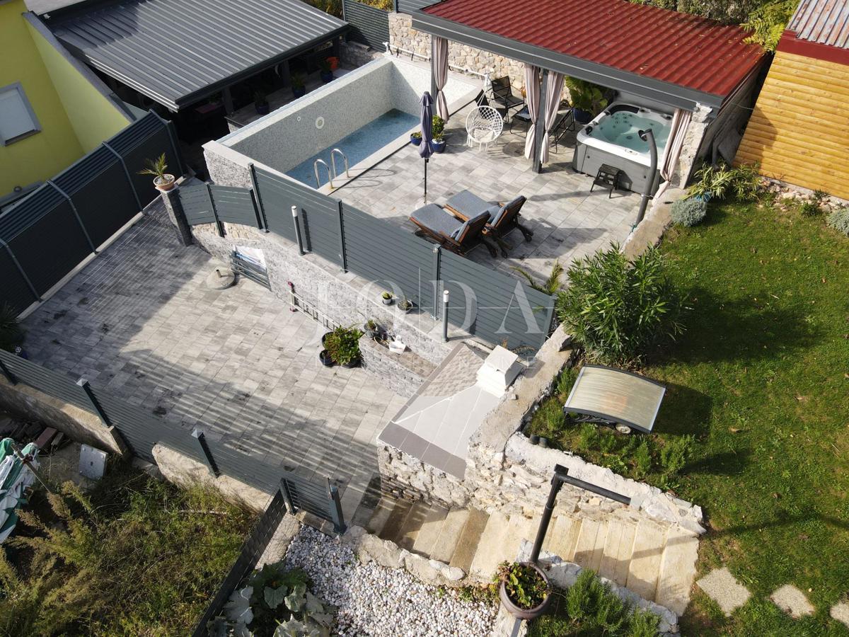 Kuća Na prodaju - PRIMORSKO-GORANSKA VINODOLSKA OPĆINA