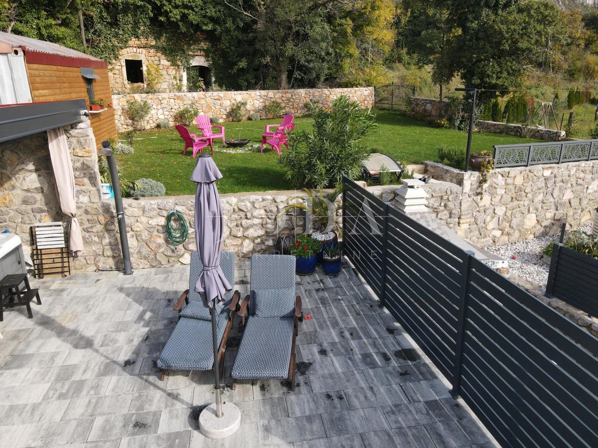 Kuća Na prodaju - PRIMORSKO-GORANSKA VINODOLSKA OPĆINA