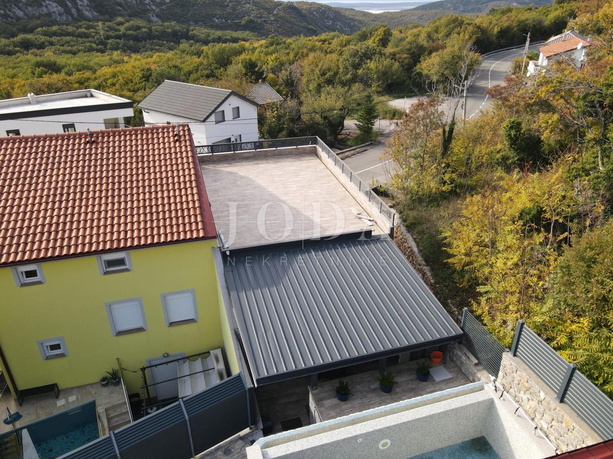 Kuća Na prodaju - PRIMORSKO-GORANSKA VINODOLSKA OPĆINA