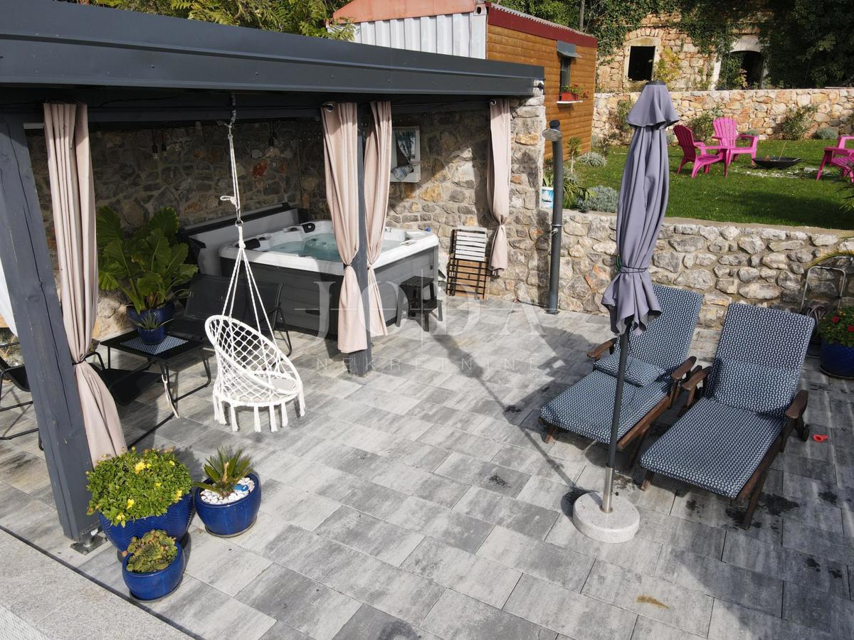 Kuća Na prodaju - PRIMORSKO-GORANSKA VINODOLSKA OPĆINA