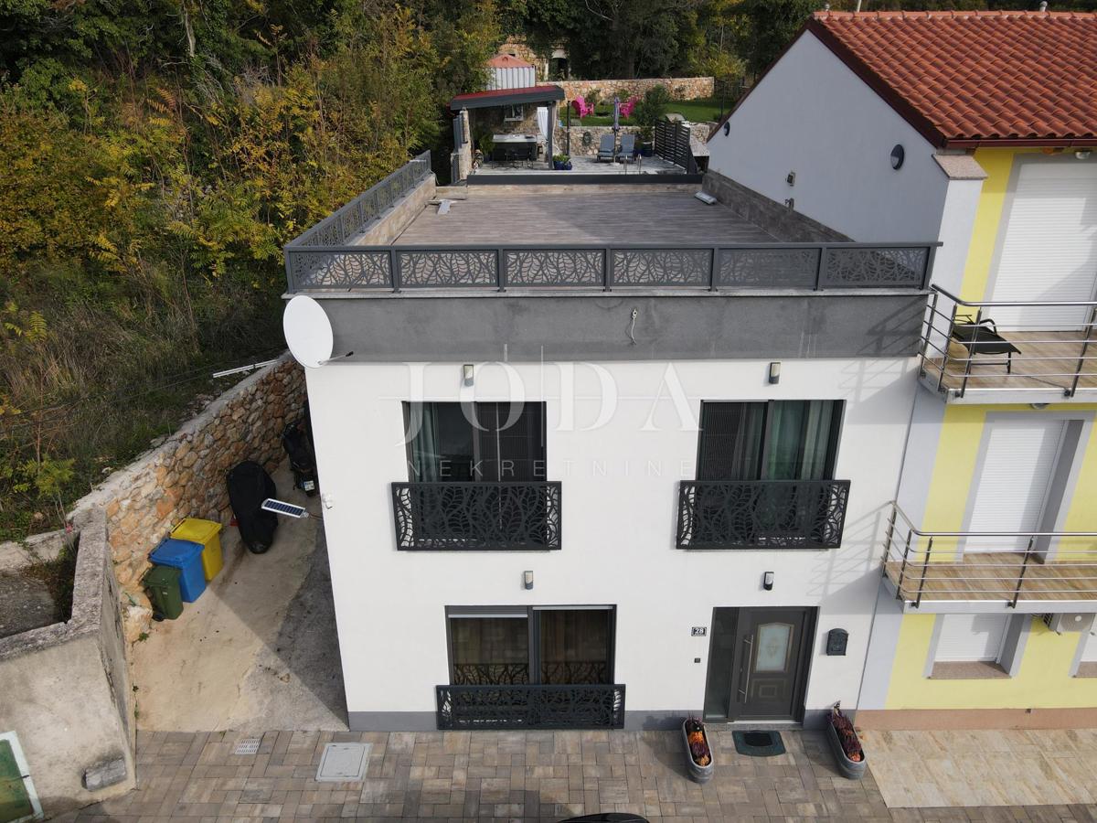 Kuća Na prodaju - PRIMORSKO-GORANSKA VINODOLSKA OPĆINA