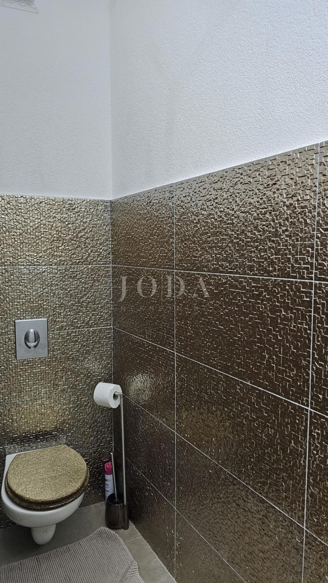Kuća Na prodaju - PRIMORSKO-GORANSKA VINODOLSKA OPĆINA