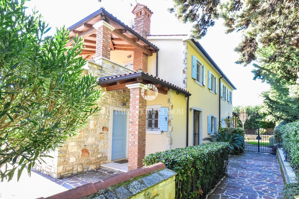 Hiša Na predaj - ISTARSKA POREČ