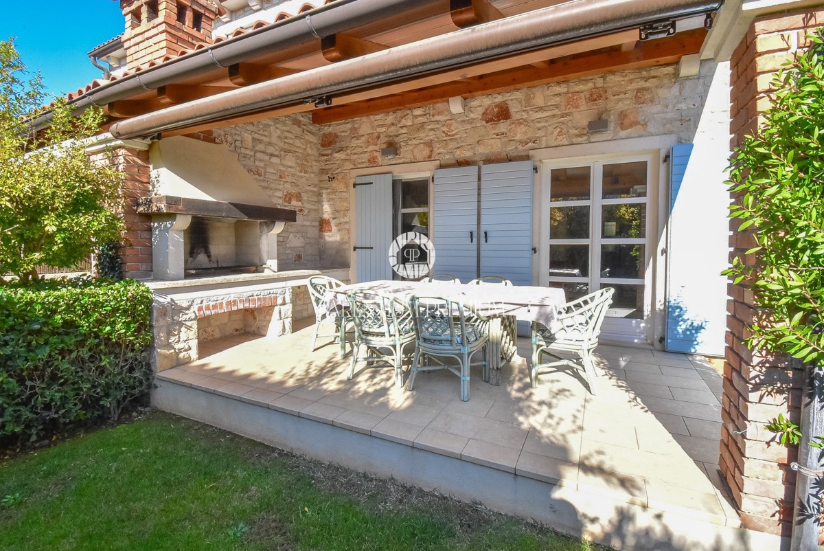 Hiša Na predaj - ISTARSKA POREČ