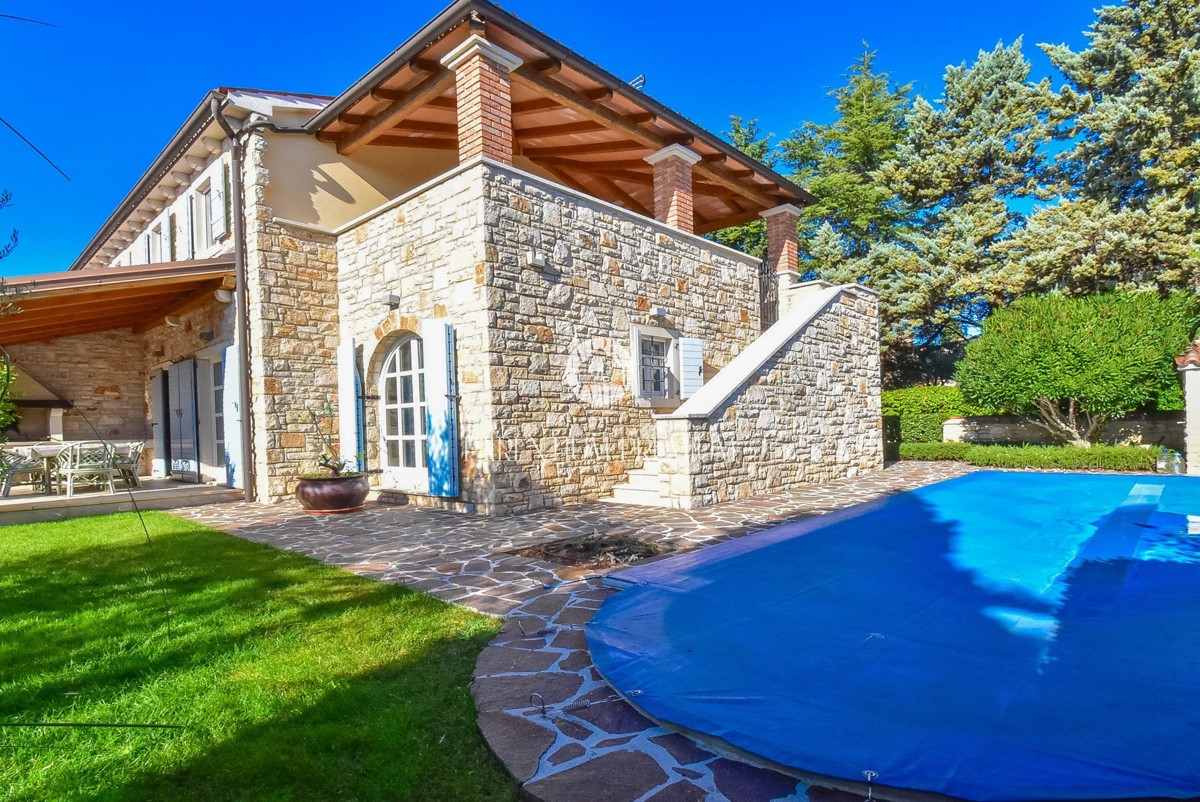 Hiša Na predaj - ISTARSKA POREČ