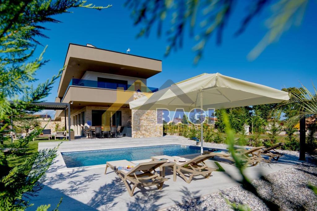 Haus Zu verkaufen - ISTARSKA MARČANA