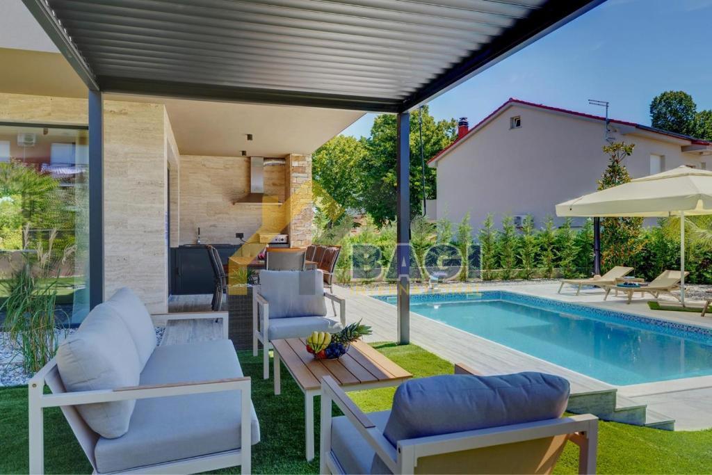 Haus Zu verkaufen - ISTARSKA MARČANA