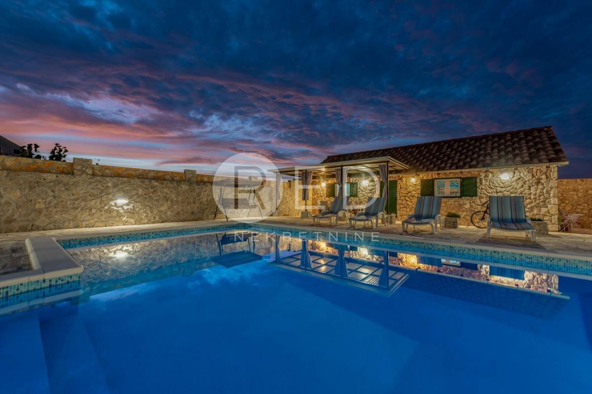 House For sale - ZADARSKA BENKOVAC