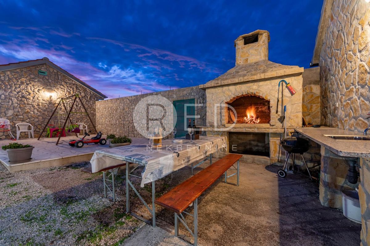 House For sale - ZADARSKA BENKOVAC