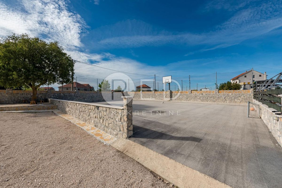 House For sale - ZADARSKA BENKOVAC