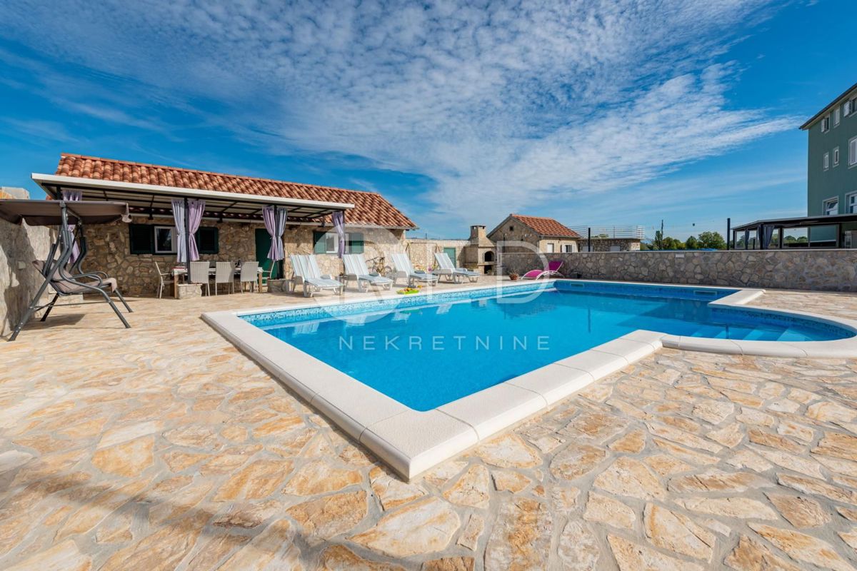 House For sale - ZADARSKA BENKOVAC