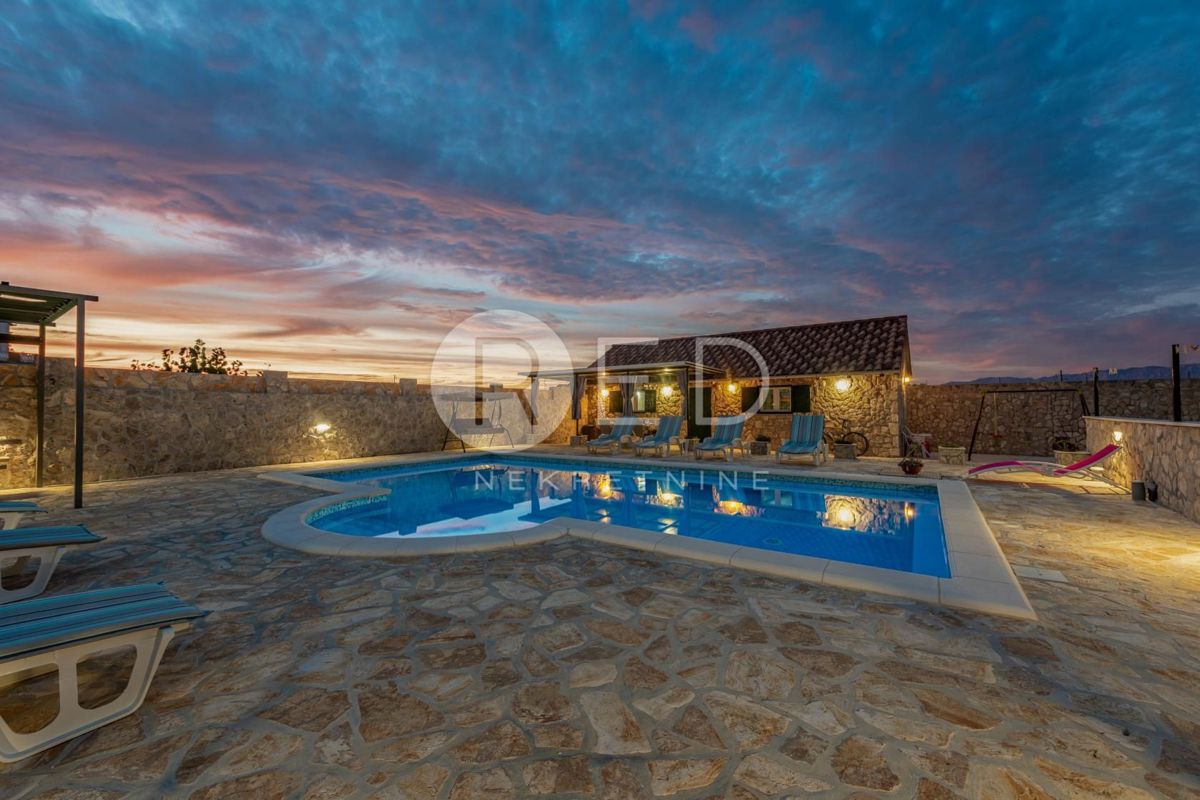 House For sale - ZADARSKA BENKOVAC