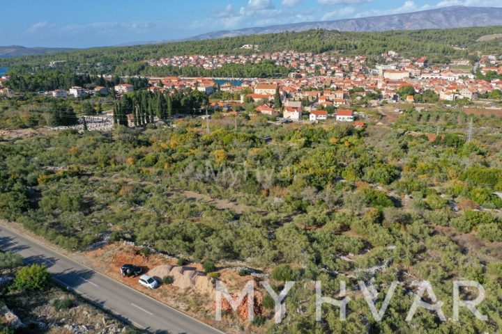 Zemljište na prodaju 1630 m² – Stari Grad