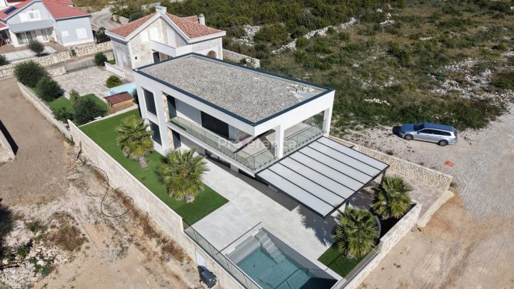 Casa in vendita 146 m² – Novalja