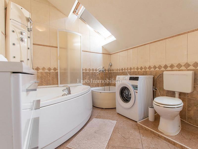 Apartment Zu verkaufen - SPLITSKO-DALMATINSKA MAKARSKA