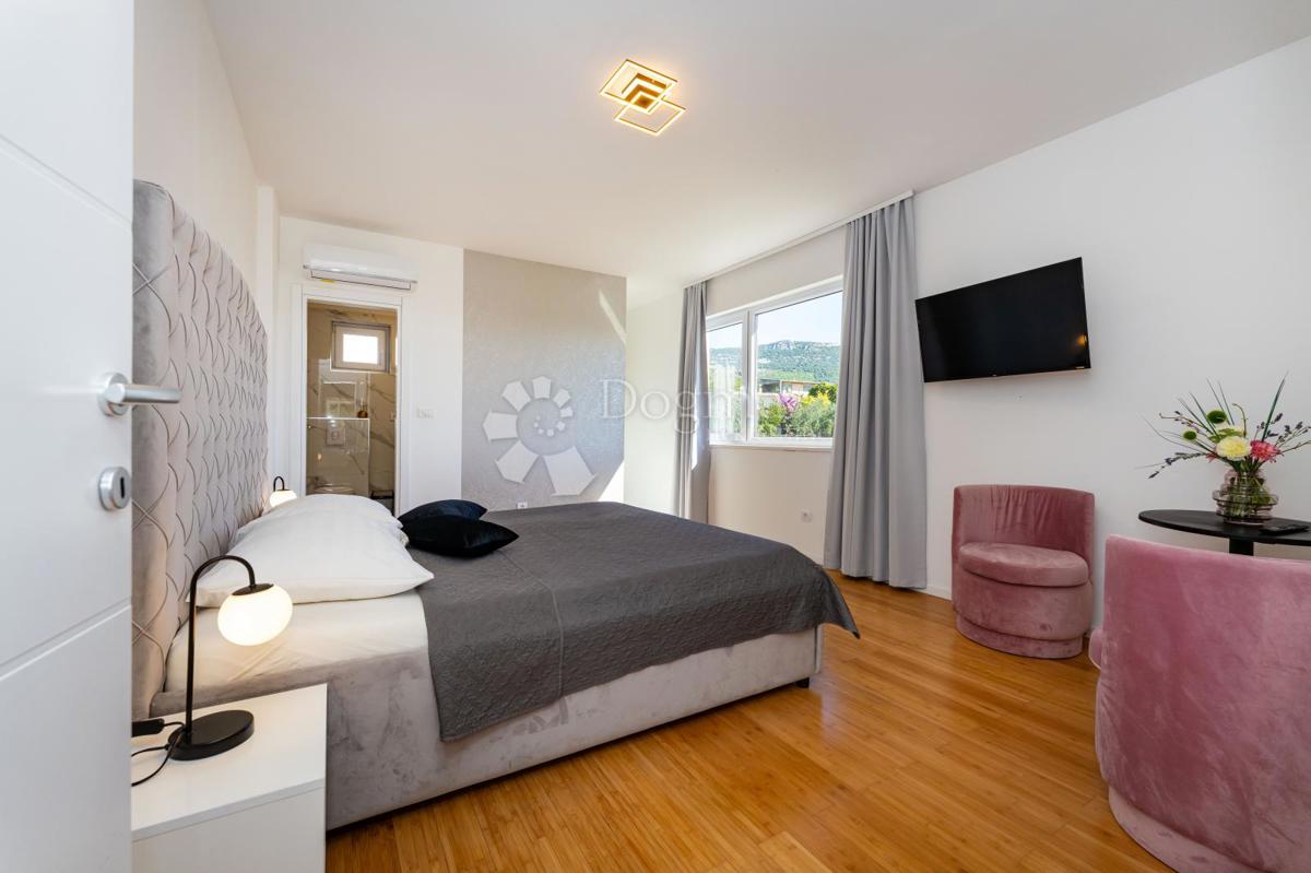 Haus Zu verkaufen - SPLITSKO-DALMATINSKA KAŠTELA
