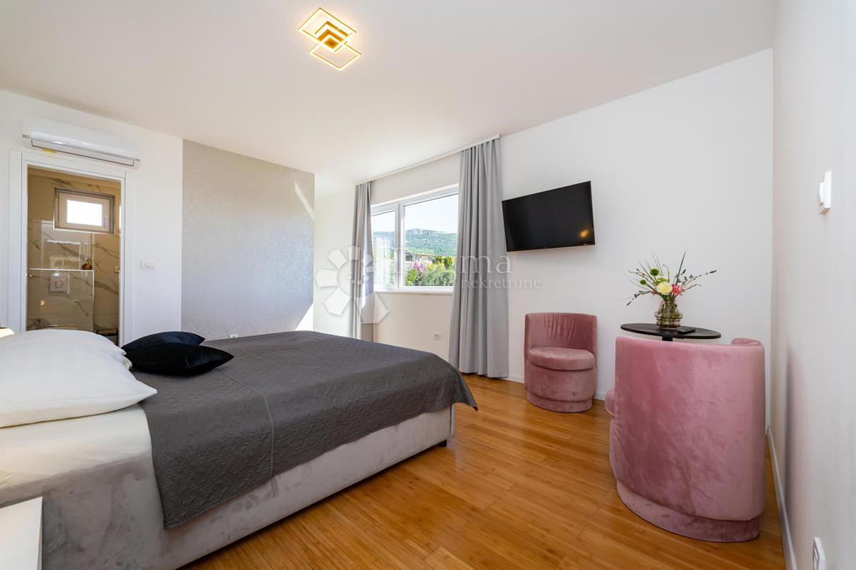 Haus Zu verkaufen - SPLITSKO-DALMATINSKA KAŠTELA