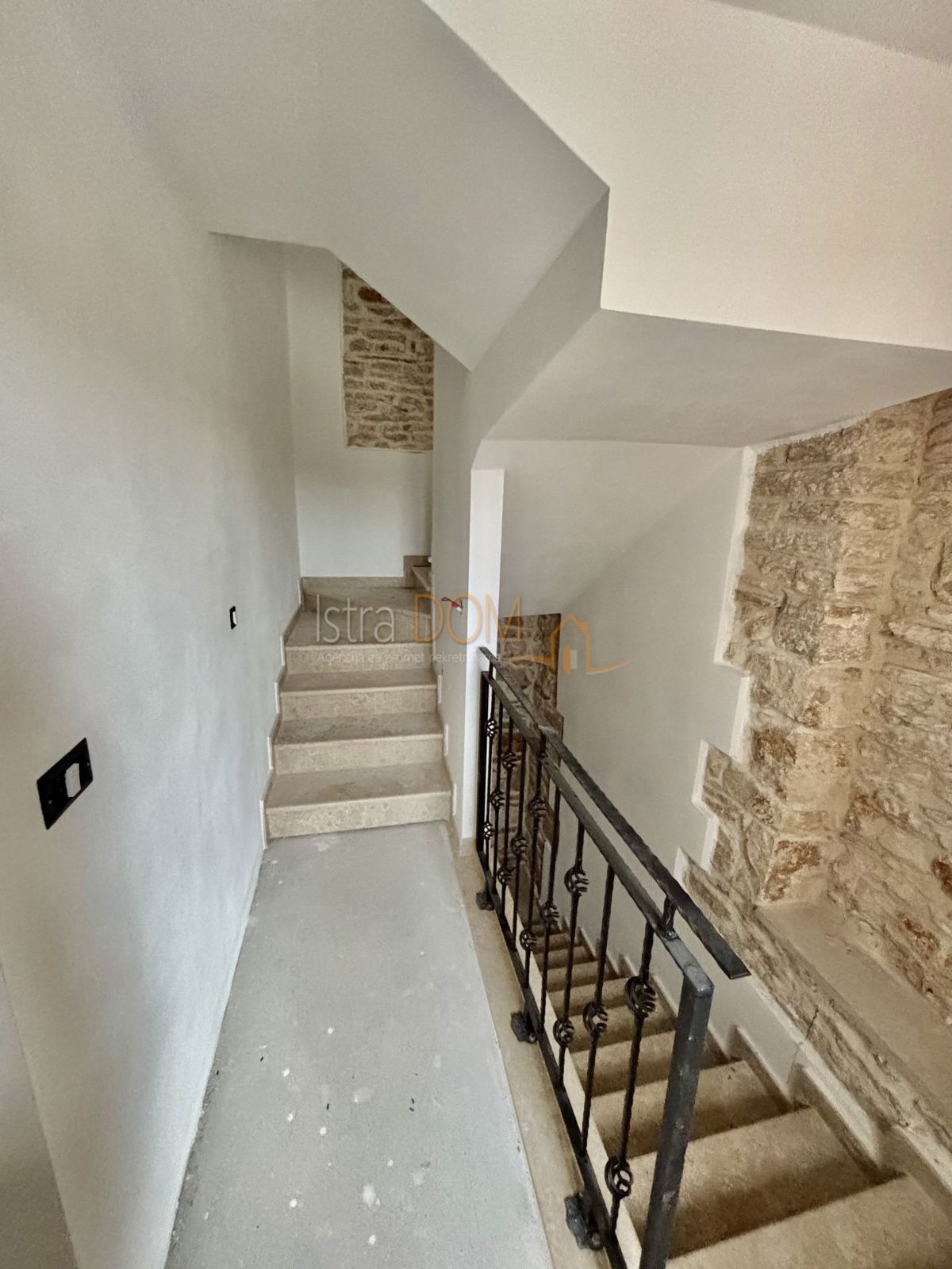 House For sale - ISTARSKA ŽMINJ