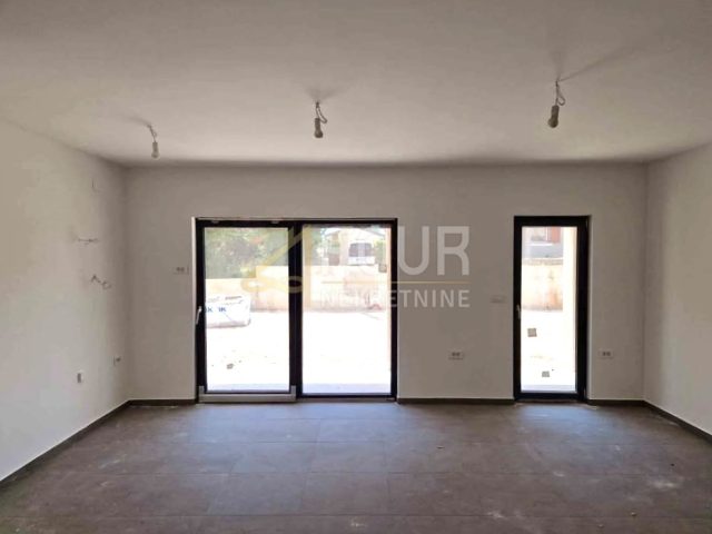Casa In vendita - Istarska Svetvinčenat - foto 2/6
