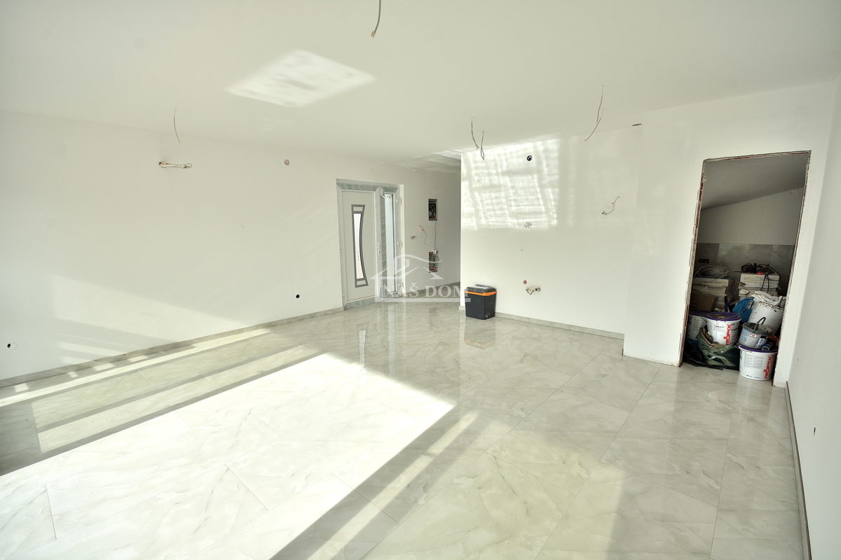 House For sale - ŠIBENSKO-KNINSKA VODICE