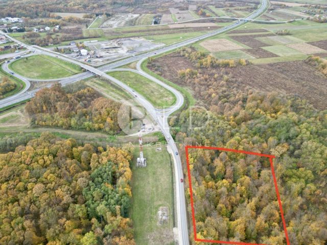 Pozemek na prodej 8525 m² – Vrbovec