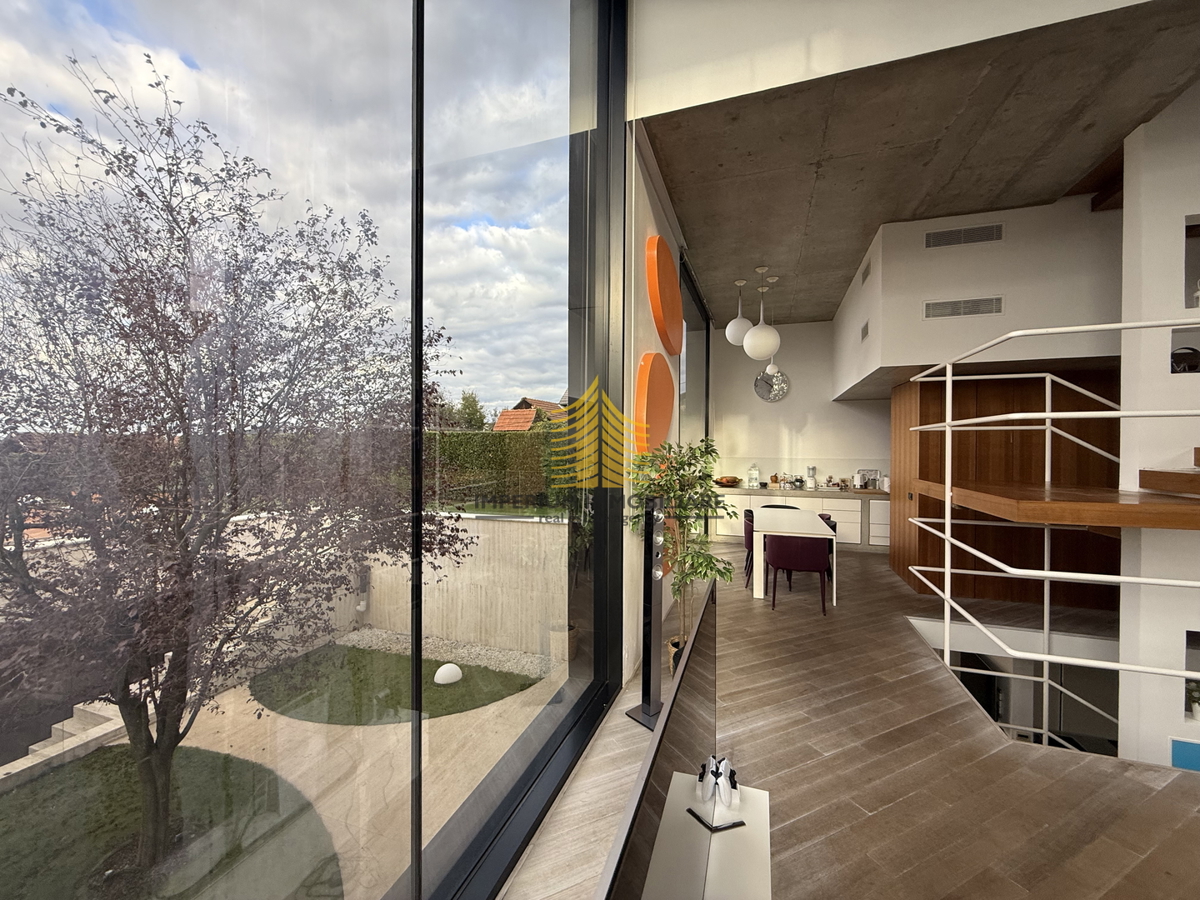 Maison À vendre - ZAGREBAČKA KLOŠTAR IVANIĆ