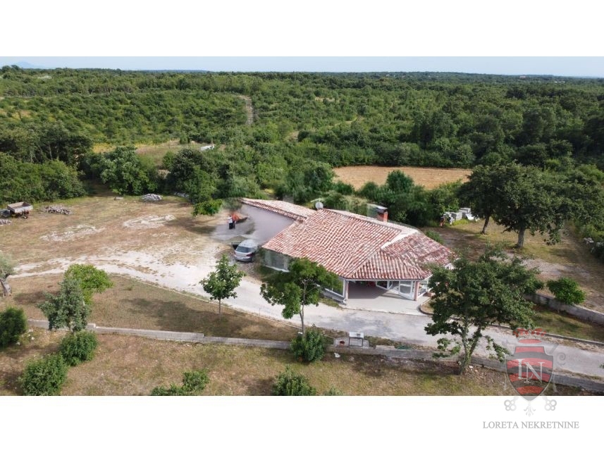 Haus Zu verkaufen - Istarska Marčana - foto 1/25