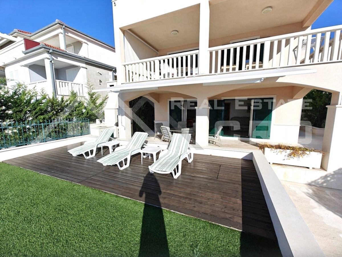 House For sale - ŠIBENSKO-KNINSKA ROGOZNICA