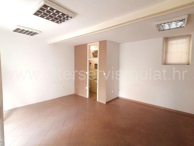 Business premises for sale 27 m² – Šibenik