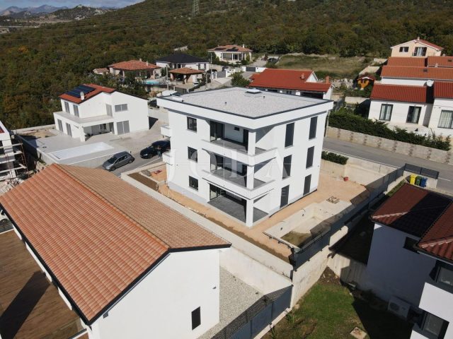 Kuća na prodaju 334 m² – Bakar