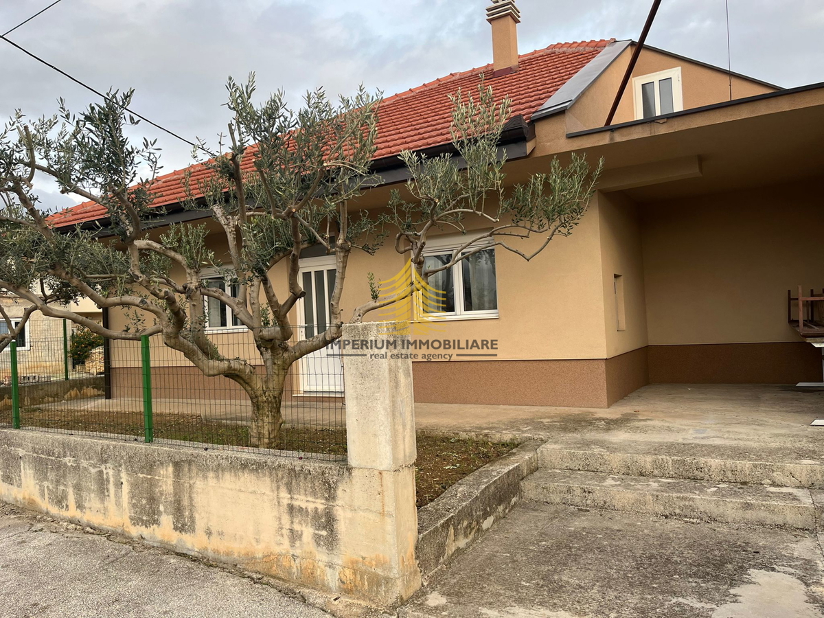 House For sale - SPLITSKO-DALMATINSKA SPLIT