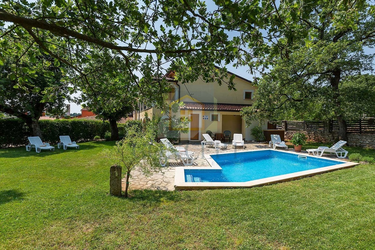 Poslovni prostor Na prodaju - ISTARSKA NOVIGRAD