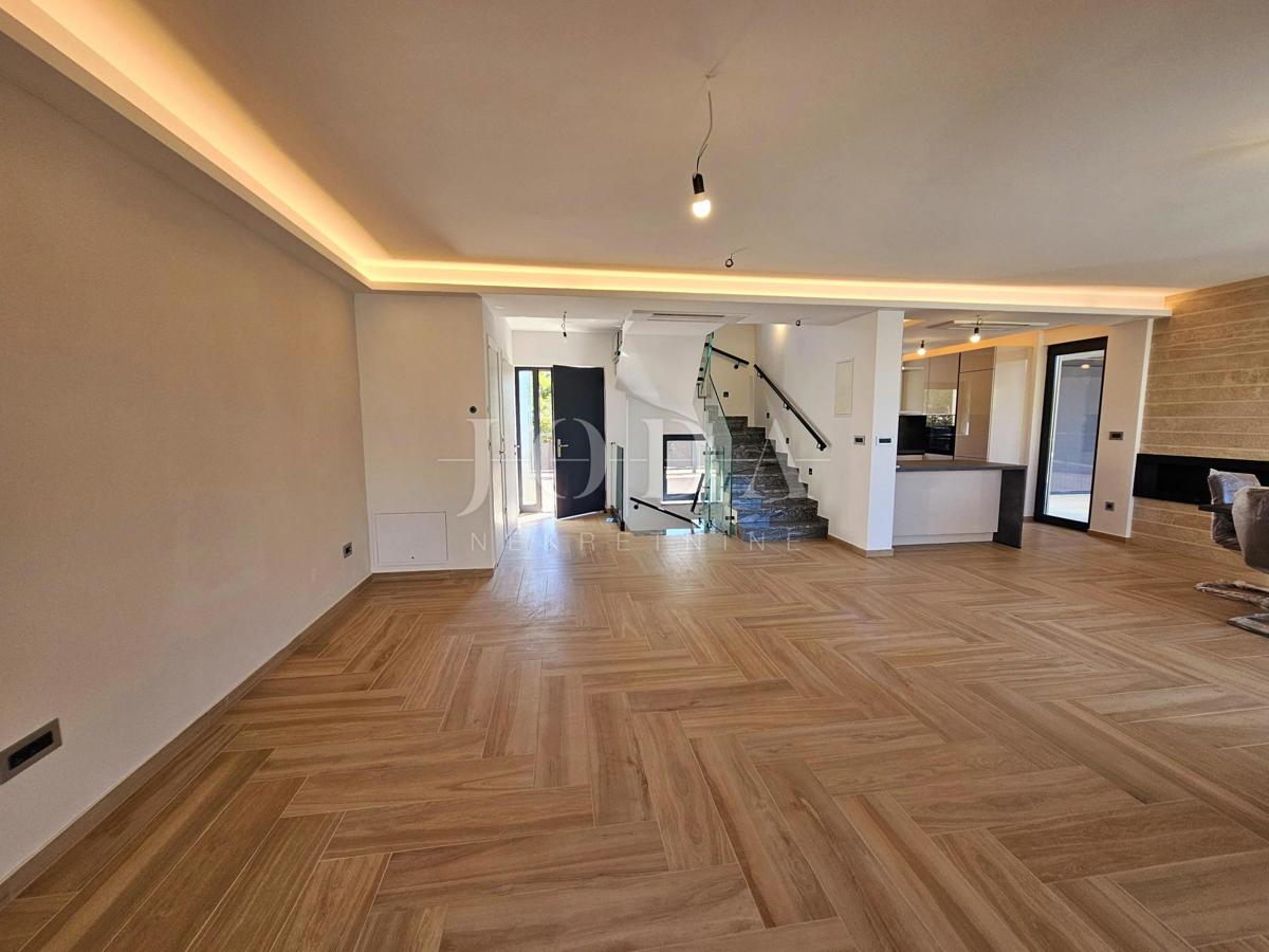 Casa In vendita - PRIMORSKO-GORANSKA KRK