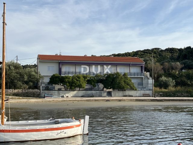 Hiša na predaj 420 m² – Rab