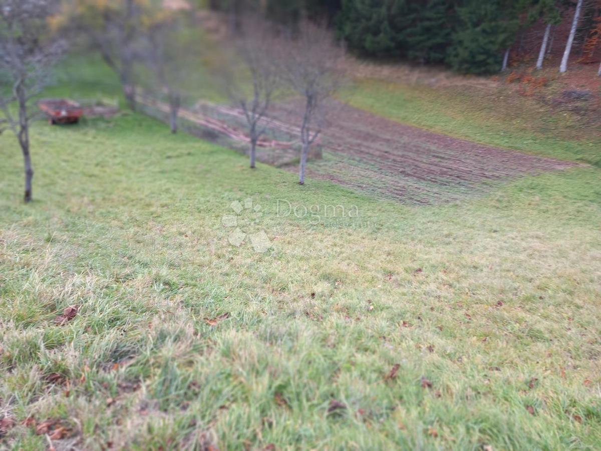 Zemljište Na prodaju - PRIMORSKO-GORANSKA RAVNA GORA