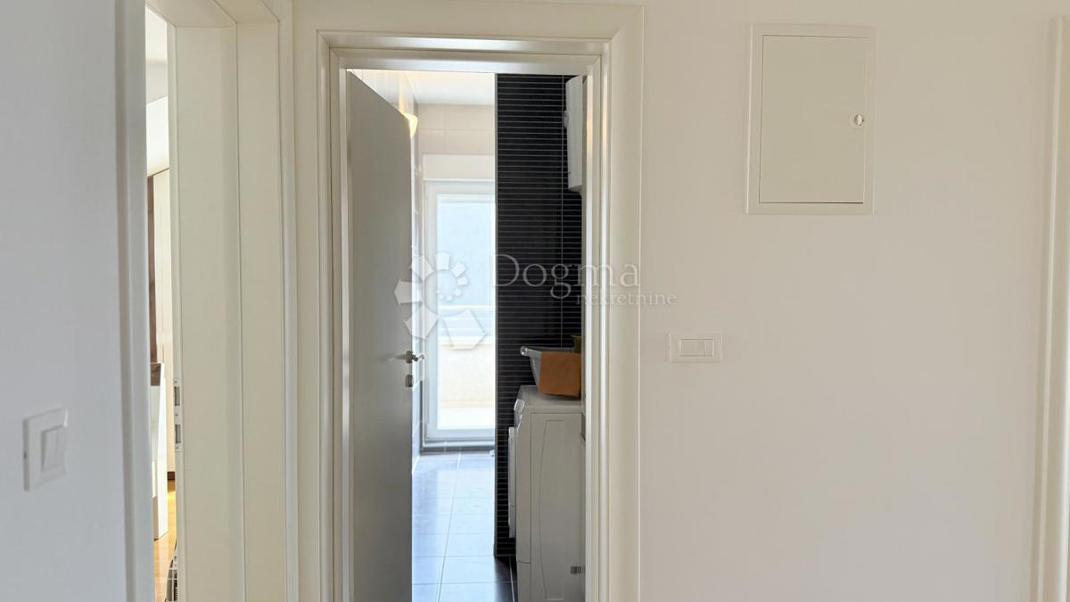 Apartmán Na prodej - SPLITSKO-DALMATINSKA BAŠKA VODA