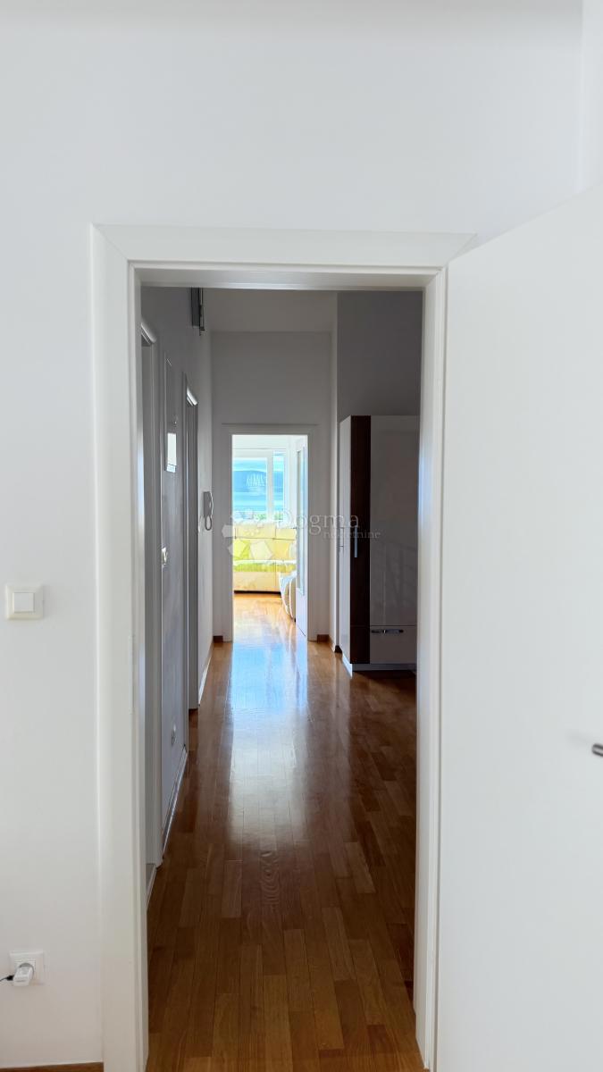 Apartmán Na prodej - SPLITSKO-DALMATINSKA BAŠKA VODA