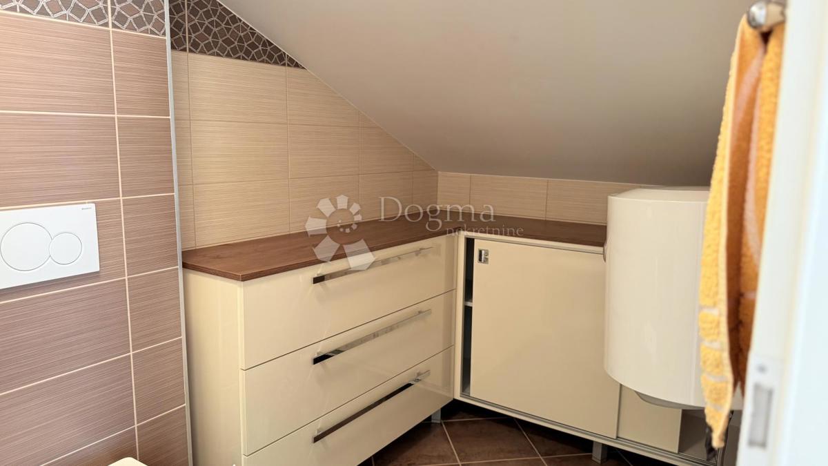 Apartmán Na prodej - SPLITSKO-DALMATINSKA BAŠKA VODA
