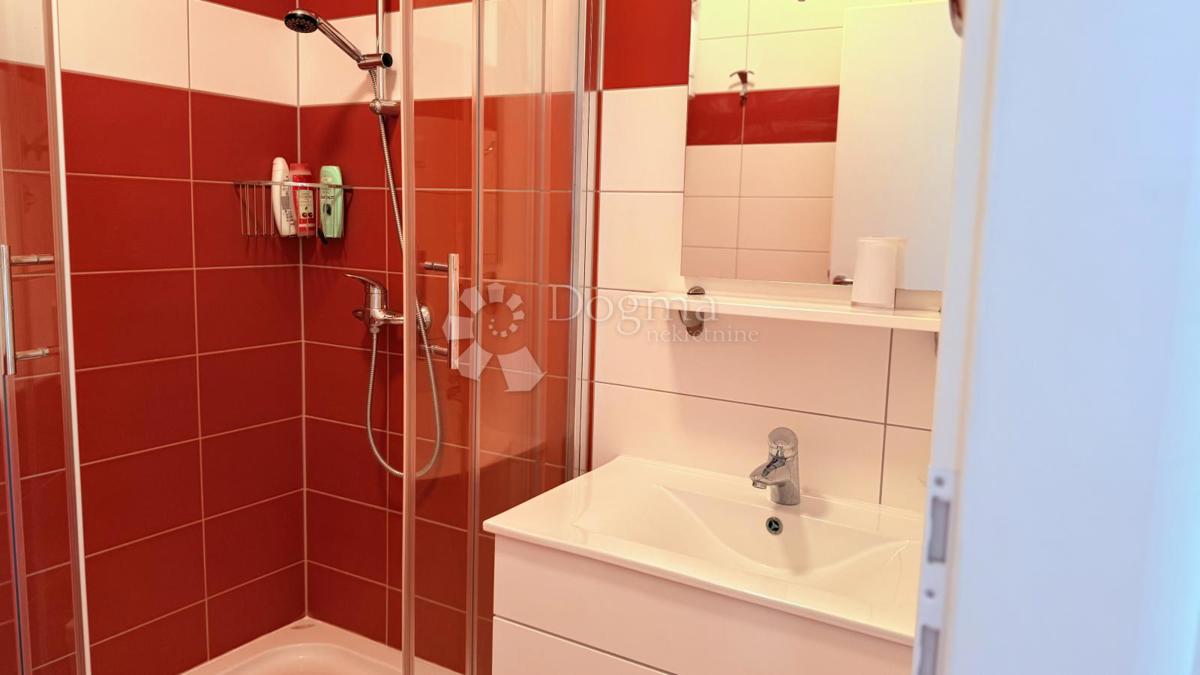 Apartmán Na prodej - SPLITSKO-DALMATINSKA BAŠKA VODA