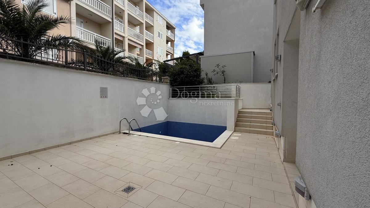 Apartmán Na prodej - SPLITSKO-DALMATINSKA BAŠKA VODA