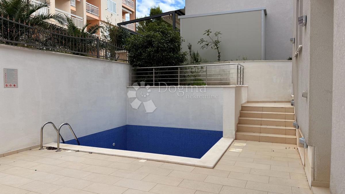 Apartmán Na prodej - SPLITSKO-DALMATINSKA BAŠKA VODA