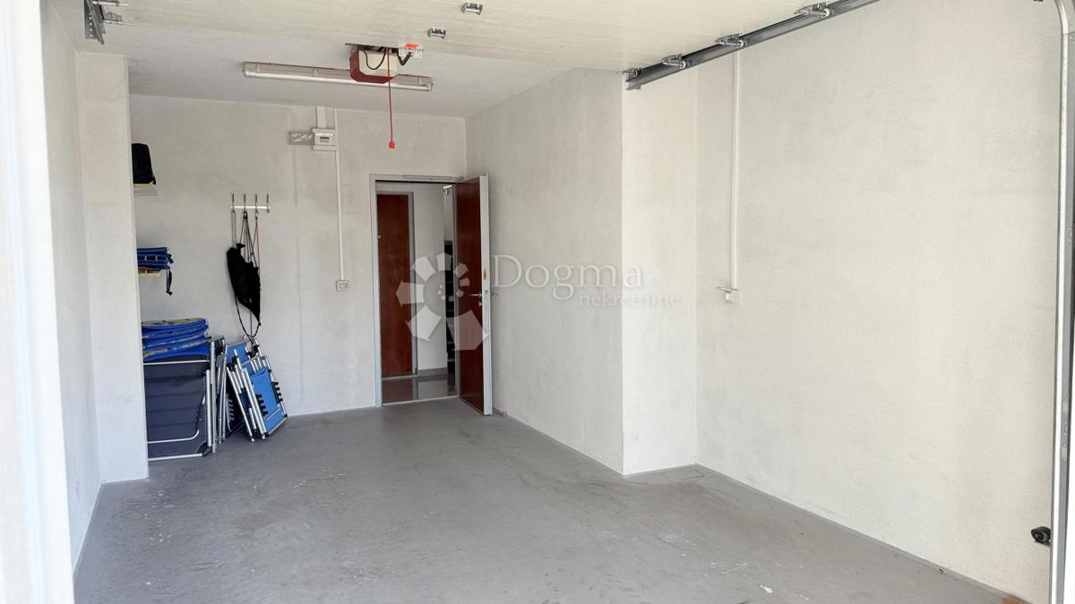 Apartmán Na prodej - SPLITSKO-DALMATINSKA BAŠKA VODA