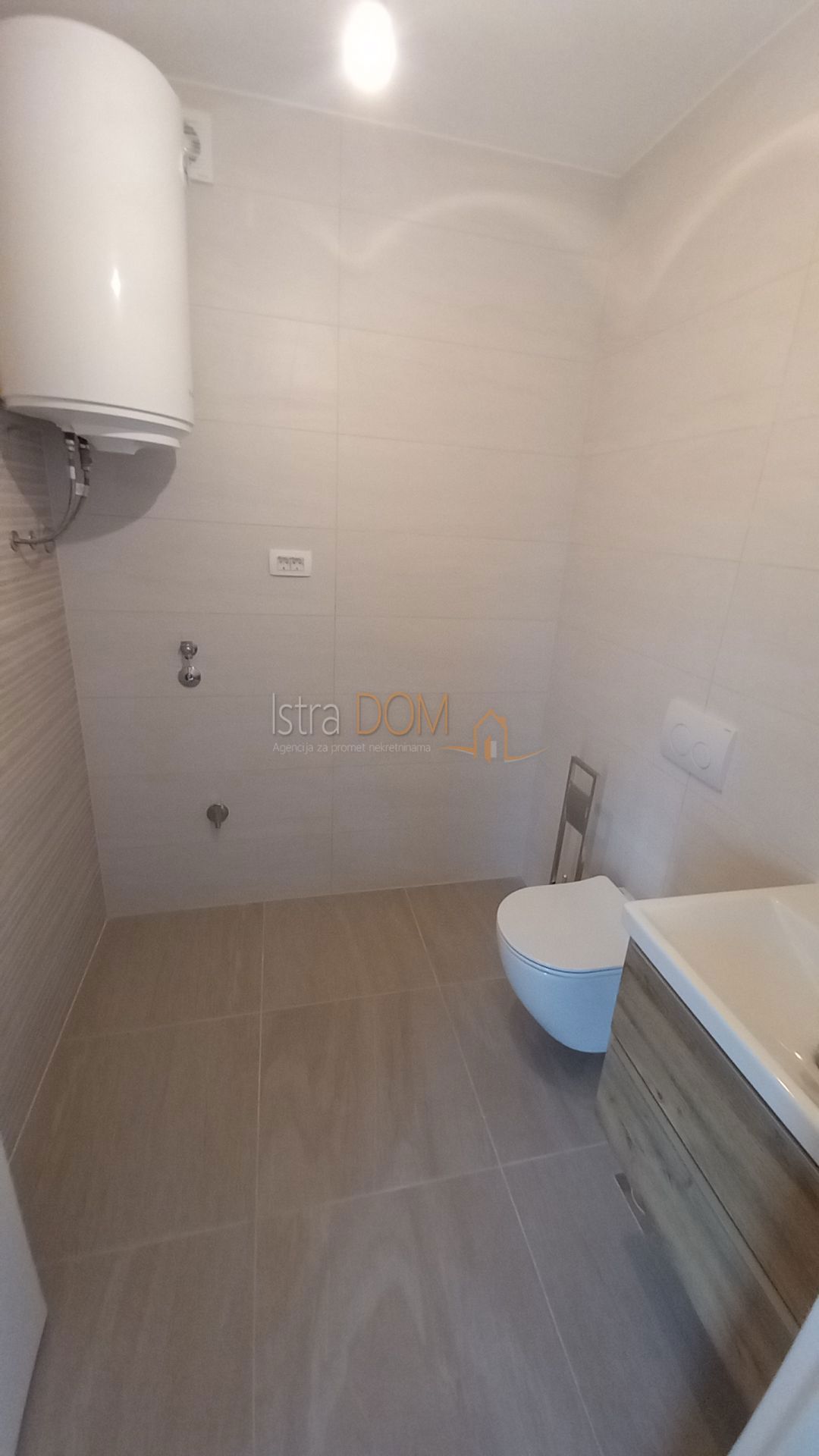 Apartmán Na predaj - ISTARSKA POREČ