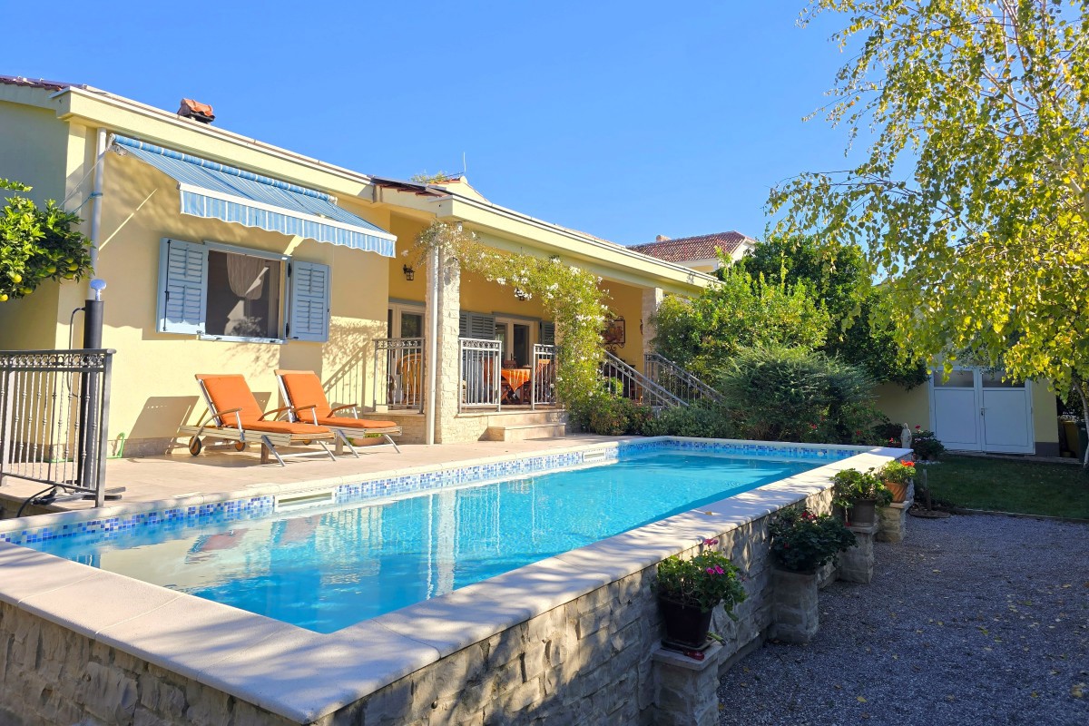Maison À vendre - SPLITSKO-DALMATINSKA KAŠTELA