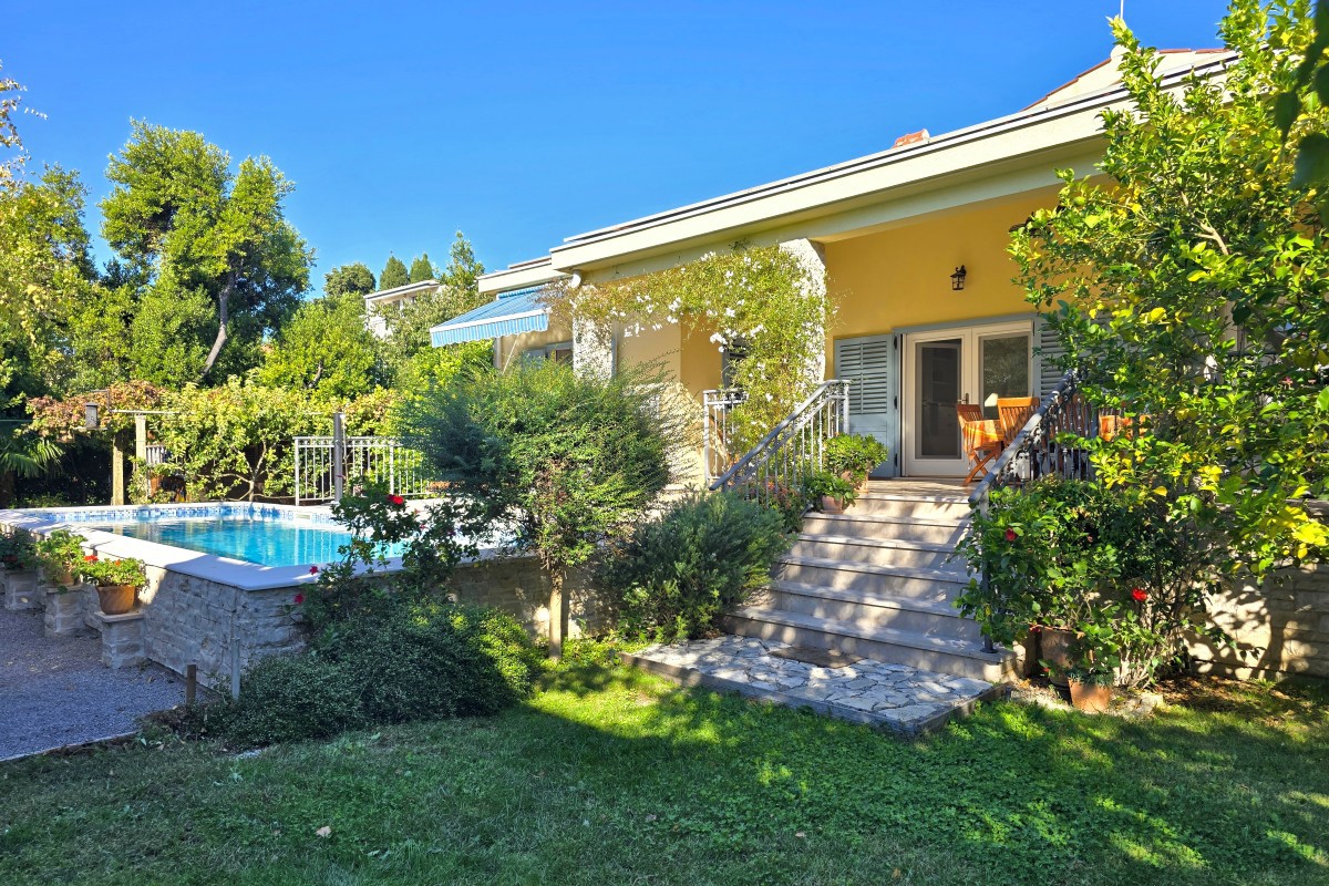 Maison À vendre - SPLITSKO-DALMATINSKA KAŠTELA