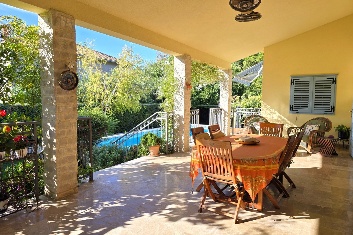 Maison À vendre - SPLITSKO-DALMATINSKA KAŠTELA